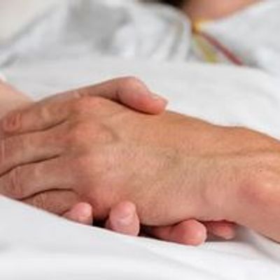Fin de vie : 74 % des médecins pour la légalisation de l'aide active à mourir